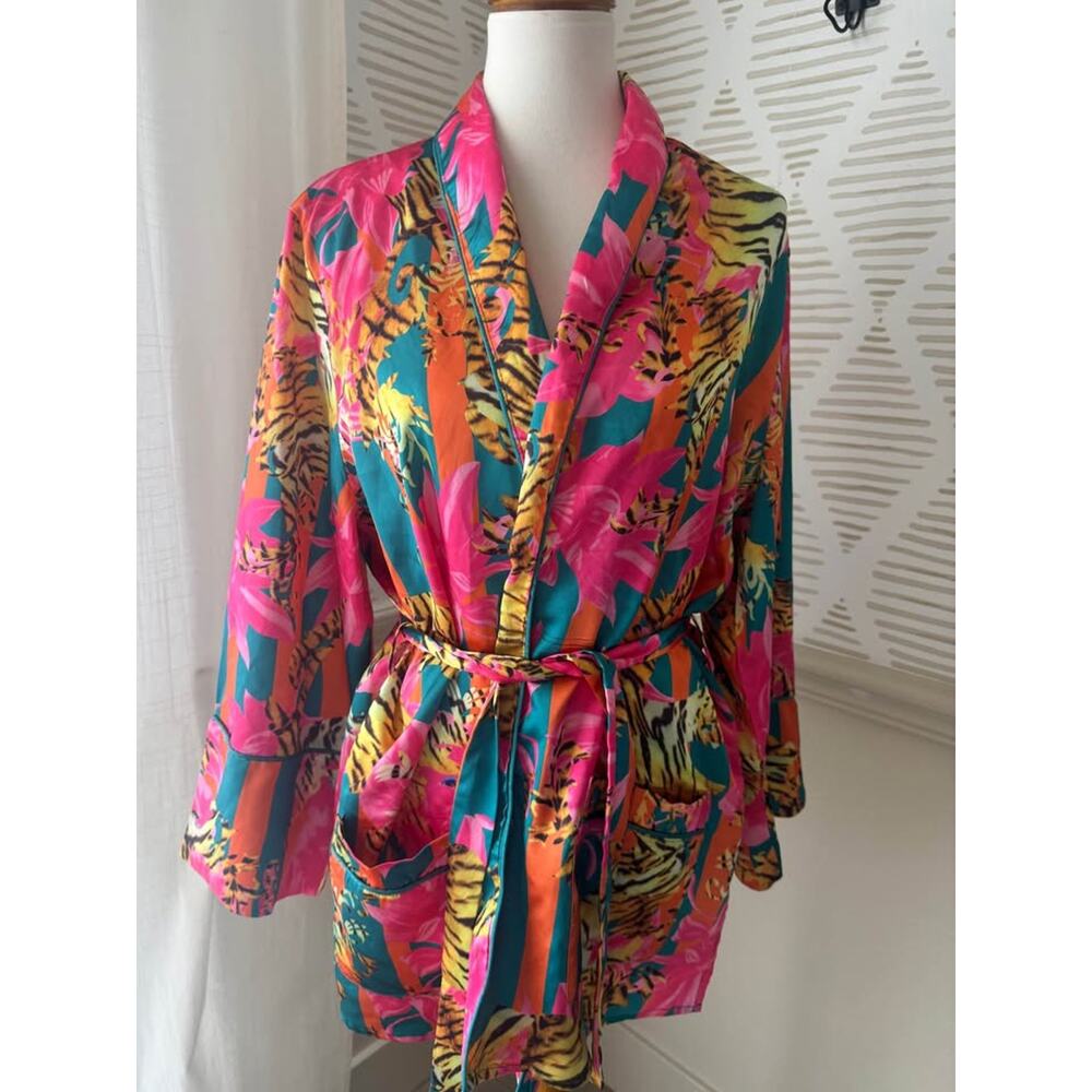 Loragal Women’s One Size Short Animal Print Floral Tie Robe